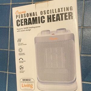 New Crane Personal Oscillating Ceramic Heater